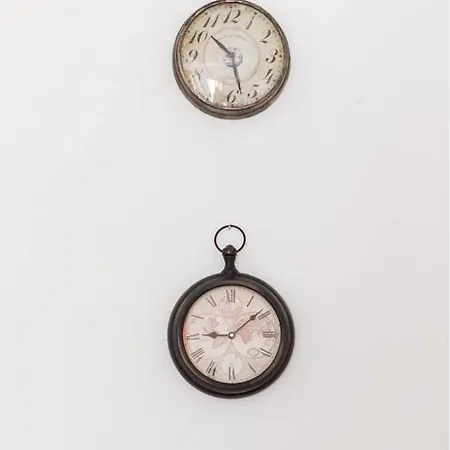 2bd- Perfect Location With Square View *