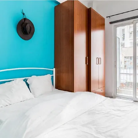 2bd- Perfect Location With Square View *