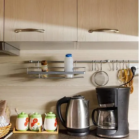 2bd- Perfect Location With Square View