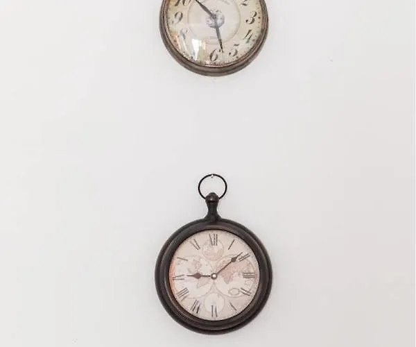 2bd- Perfect Location With Square View *