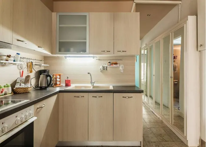 Appartement 2bd- Perfect Location With Square View Thessaloniki