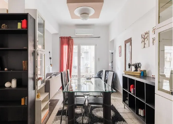 2bd- Perfect Location With Square View Tesalónica