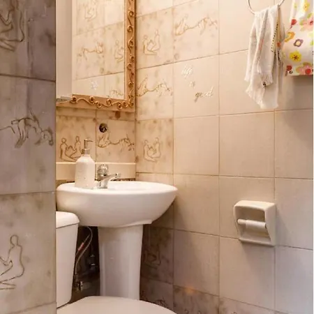 דירה 2bd- Perfect Location With Square View