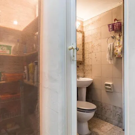 2bd- Perfect Location With Square View דירה *