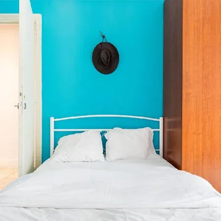 2bd- Perfect Location With Square View Appartement Thessalonique