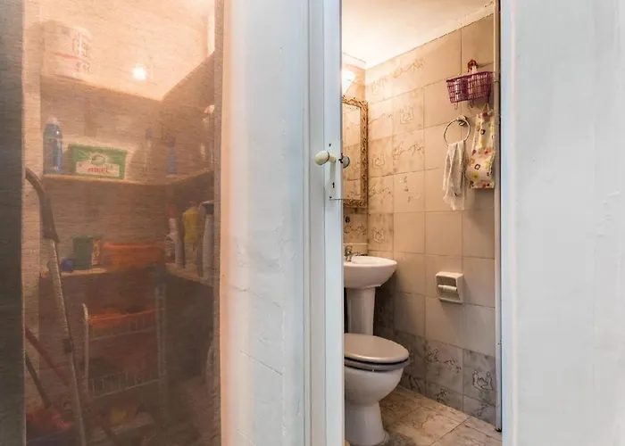 2bd- Perfect Location With Square View Appartement *